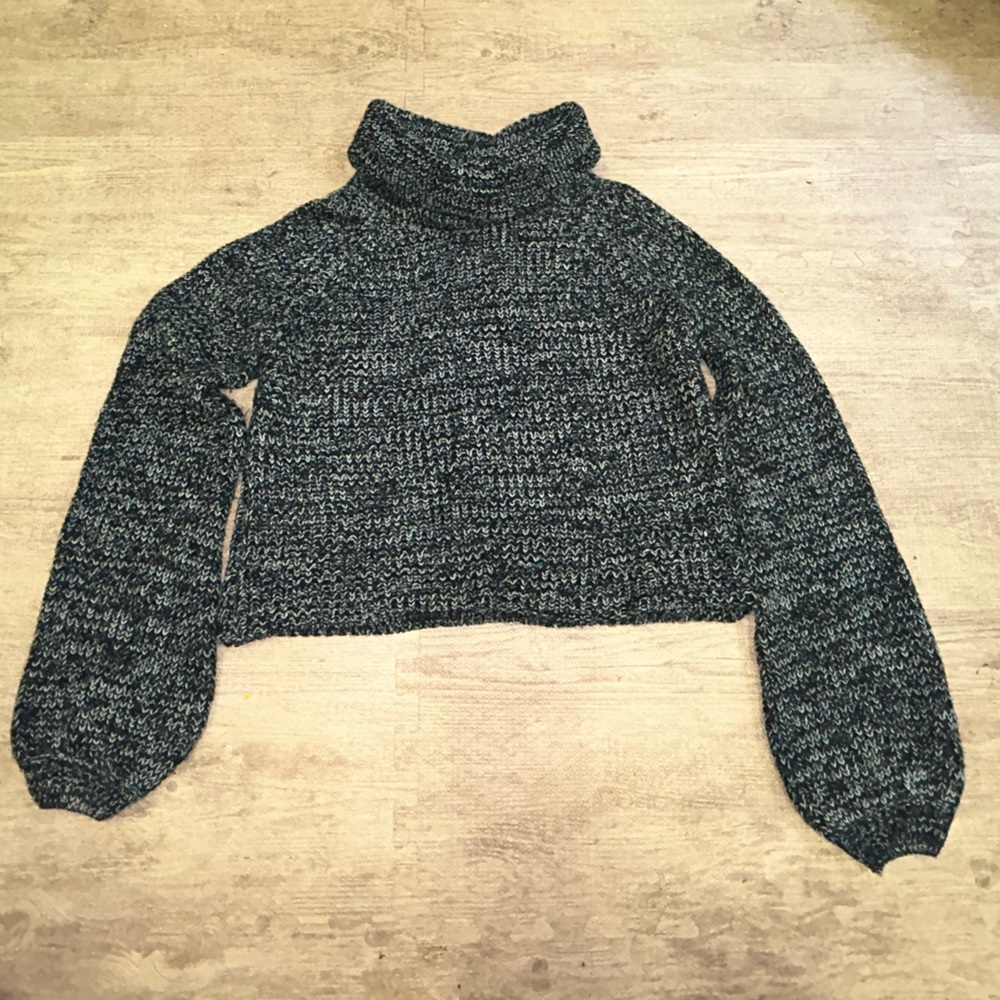 turtle neck cropped knit sweater
